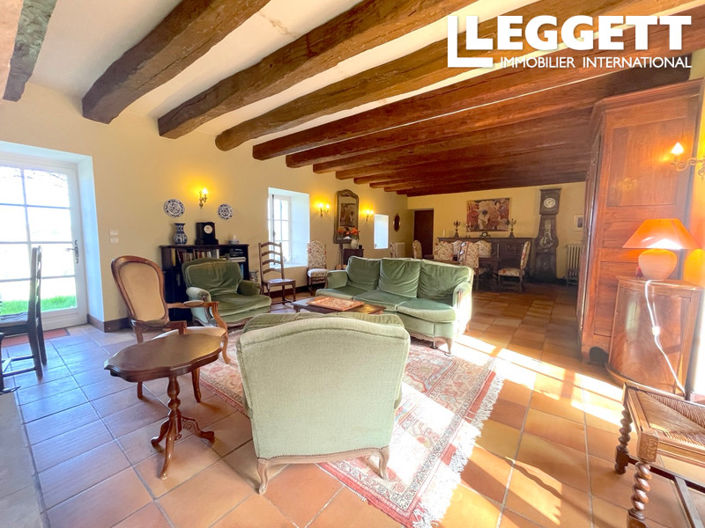 Image No.6-6 Bed House for sale