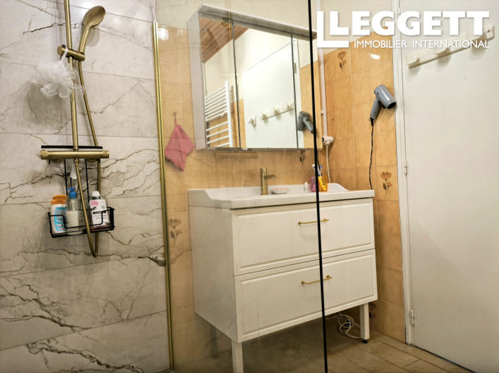 Image No.6-3 Bed House for sale