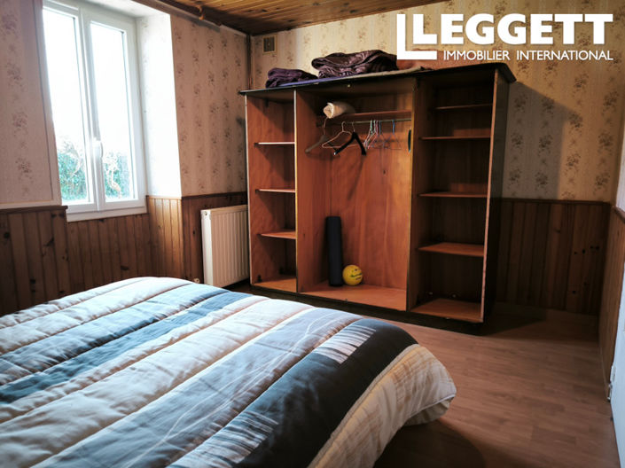 Image No.8-3 Bed House for sale