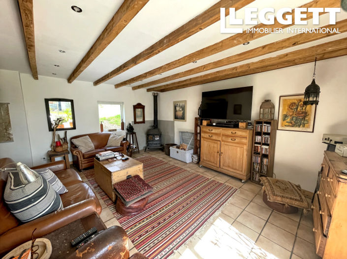 Image No.5-2 Bed House for sale