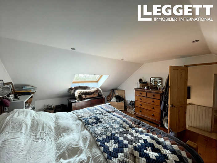 Image No.9-2 Bed House for sale