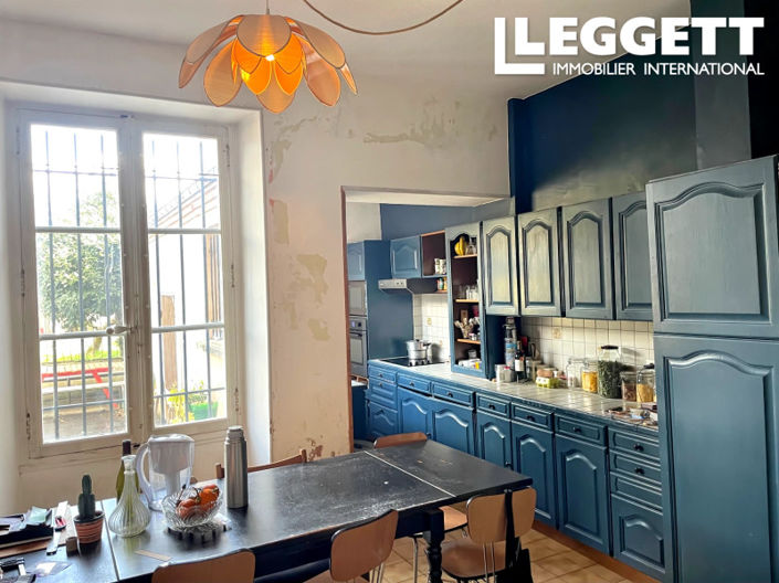 Image No.6-6 Bed House for sale