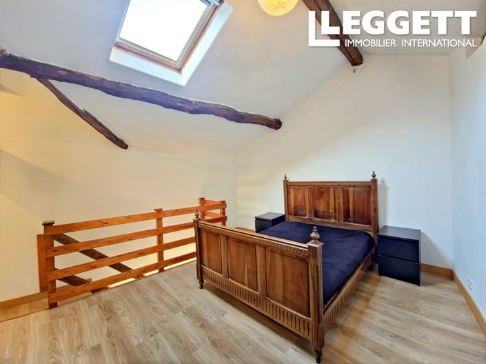 Image No.8-3 Bed House for sale