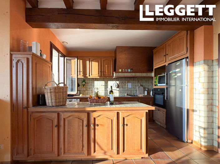 Image No.6-9 Bed House for sale