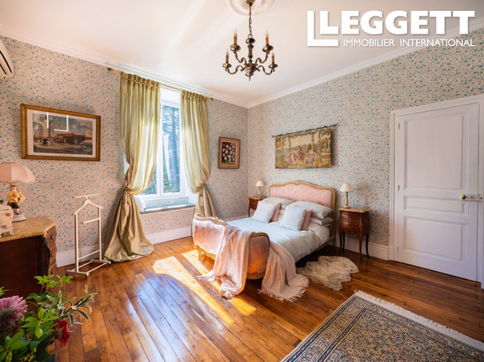 Image No.9-12 Bed Chateaux for sale