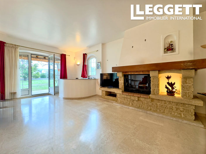 Image No.7-5 Bed House for sale