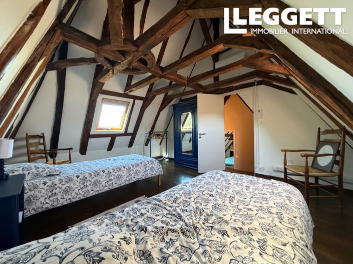 Image No.10-3 Bed House for sale