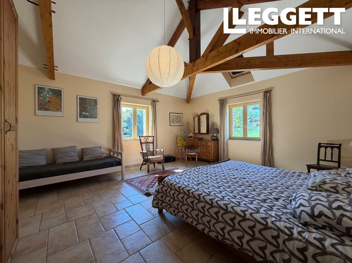 Image No.9-3 Bed House for sale