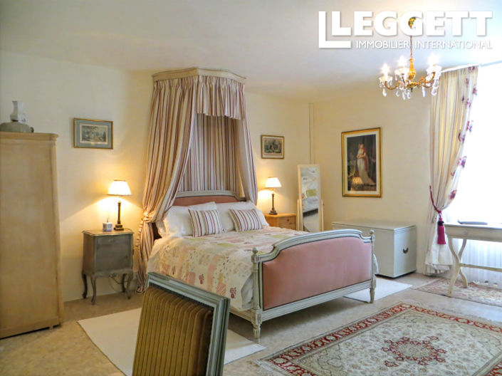 Image No.7-3 Bed House for sale