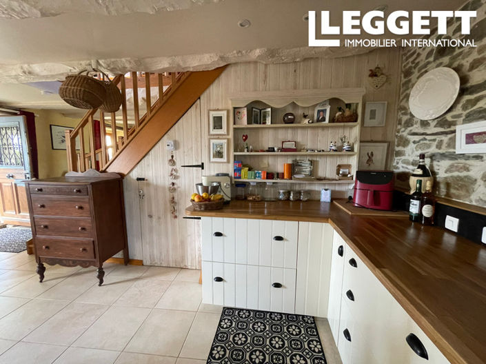 Image No.5-2 Bed House for sale