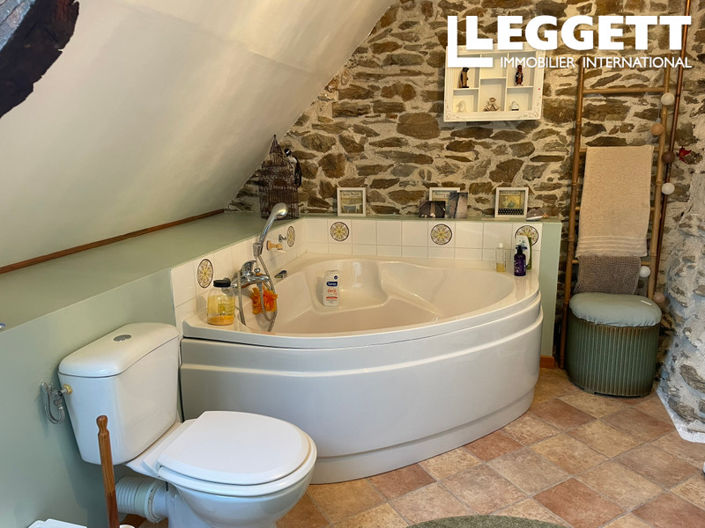 Image No.9-2 Bed House for sale