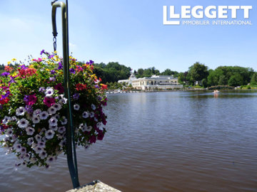 ahr0chm6ly9jzg4uagvzdglhlmltbw8vaw1hz2uvvevom