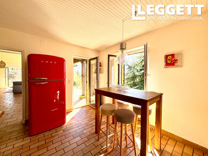 Image No.6-4 Bed House for sale