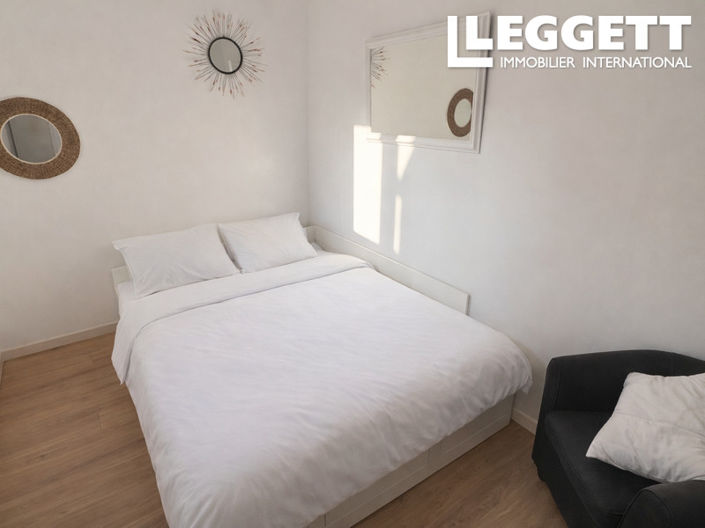 Image No.10-3 Bed House for sale