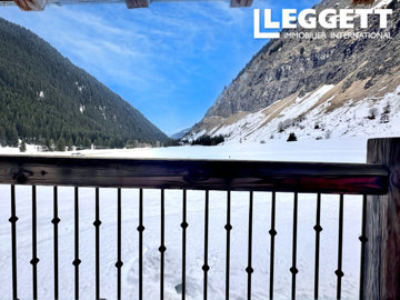 ahr0chm6ly9jzg4uagvzdglhlmltbw8vaw1hz2uvvevom