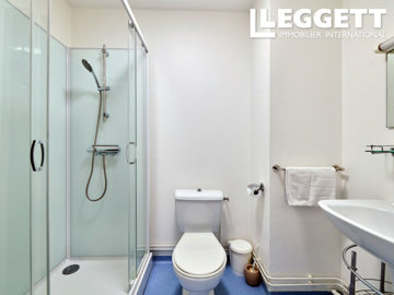 ahr0chm6ly9jzg4uagvzdglhlmltbw8vaw1hz2uvvevom