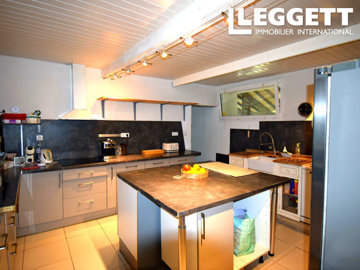 ahr0chm6ly9jzg4uagvzdglhlmltbw8vaw1hz2uvvevom