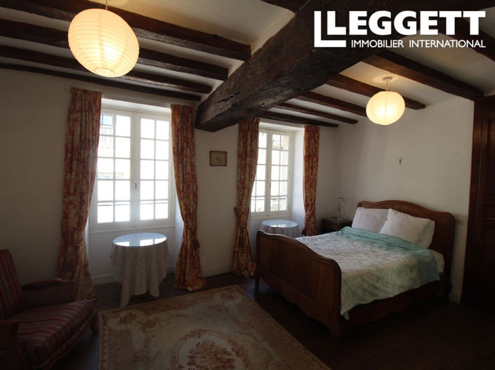 Image No.6-4 Bed House for sale