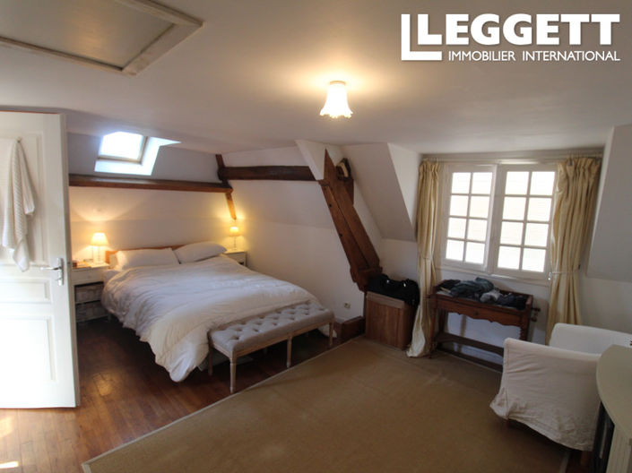 Image No.8-4 Bed House for sale