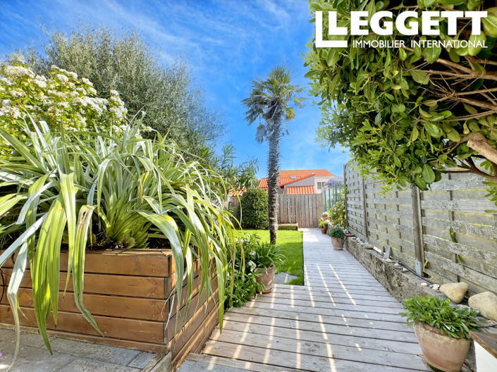 Image No.6-3 Bed House for sale