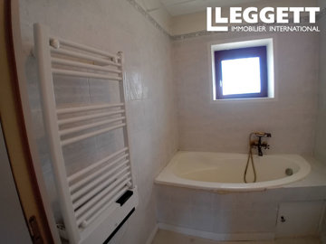 ahr0chm6ly9jzg4uagvzdglhlmltbw8vaw1hz2uvvevom