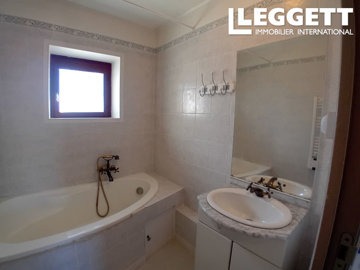 ahr0chm6ly9jzg4uagvzdglhlmltbw8vaw1hz2uvvevom