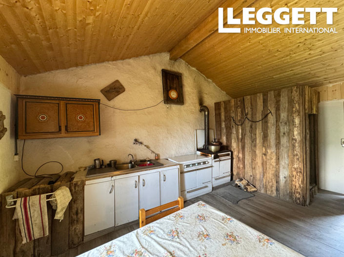 Image No.5-2 Bed Bar for sale