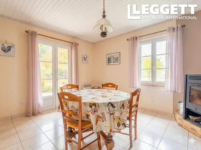 Image No.7-5 Bed House for sale