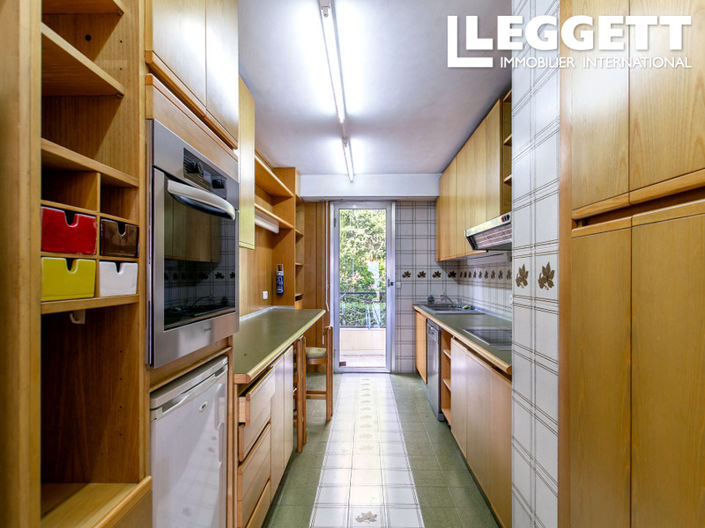 Image No.8-3 Bed Apartment for sale