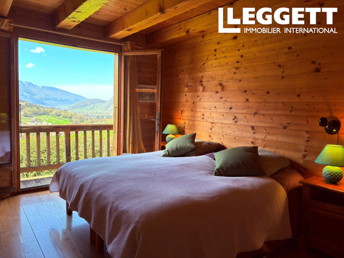 Image No.8-4 Bed House for sale