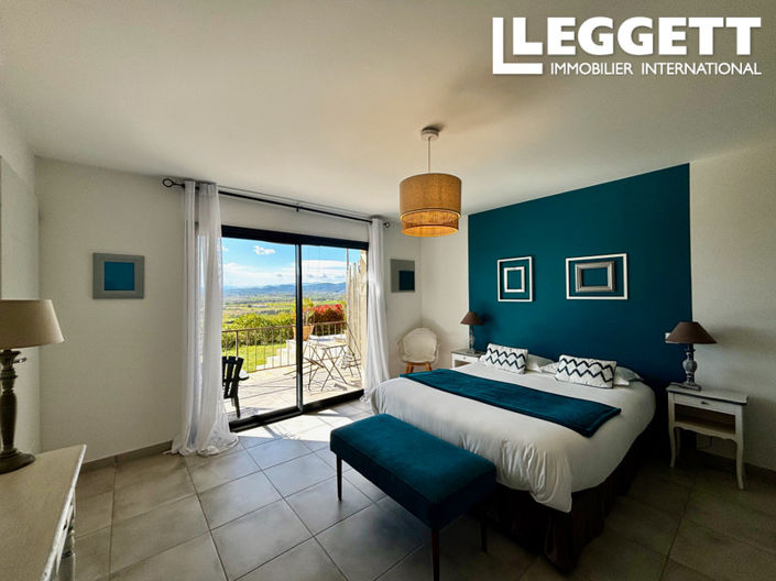 Image No.10-6 Bed House for sale