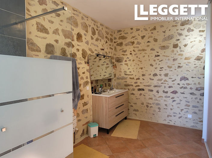 Image No.8-Maison de 5 chambres à vendre à Charente