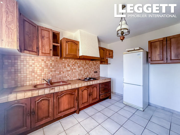 Image No.4-2 Bed House for sale