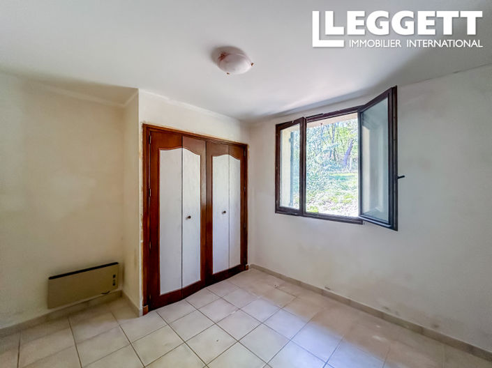 Image No.9-2 Bed House for sale