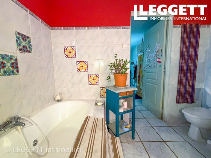 Image No.10-4 Bed House for sale