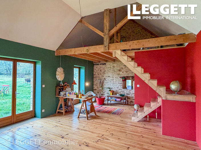 Image No.6-4 Bed House for sale