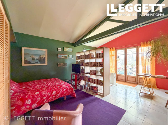 Image No.8-4 Bed House for sale