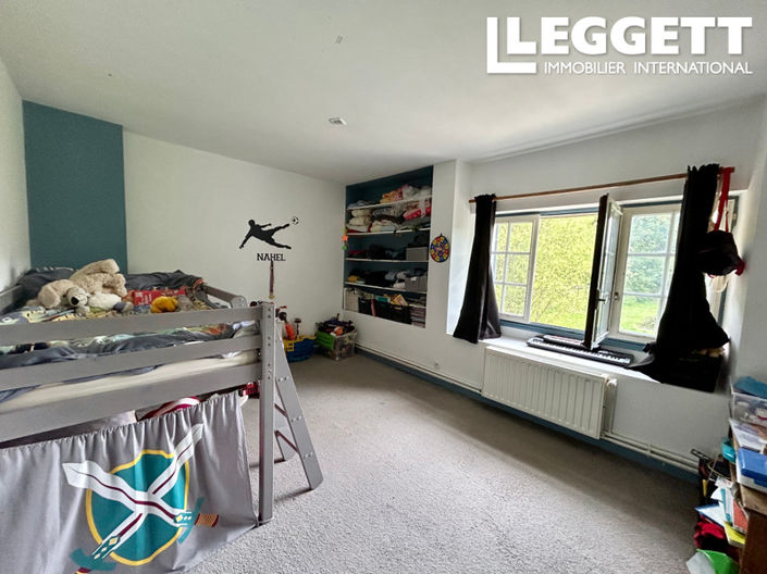 Image No.7-6 Bed House for sale