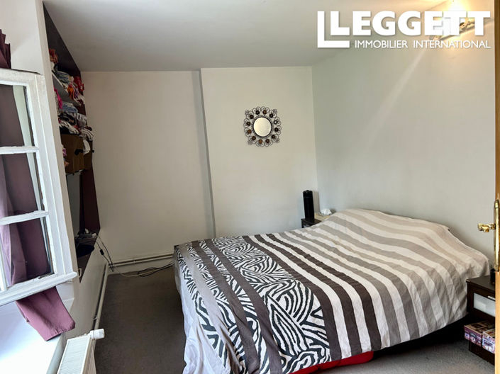 Image No.8-6 Bed House for sale