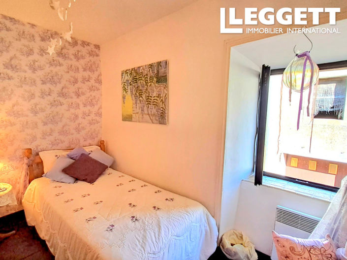 Image No.8-4 Bed House for sale