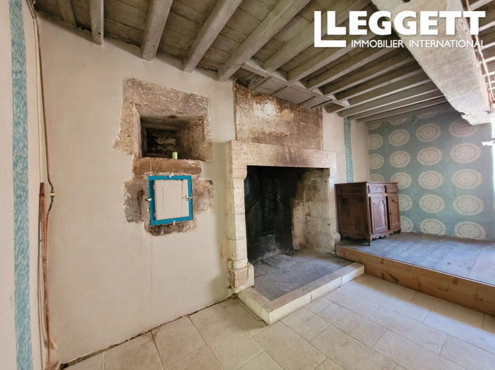 Image No.9-6 Bed House for sale