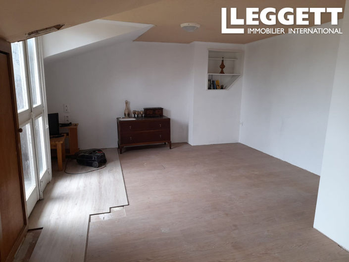 Image No.6-4 Bed House for sale