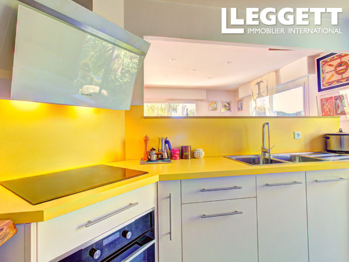 Image No.4-4 Bed House for sale