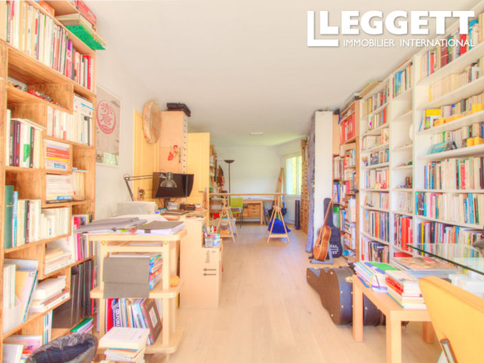 Image No.6-4 Bed House for sale