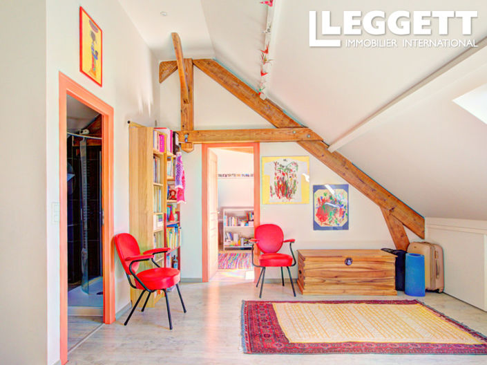 Image No.7-4 Bed House for sale