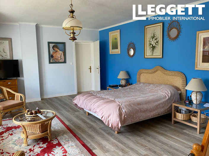 Image No.7-4 Bed House for sale