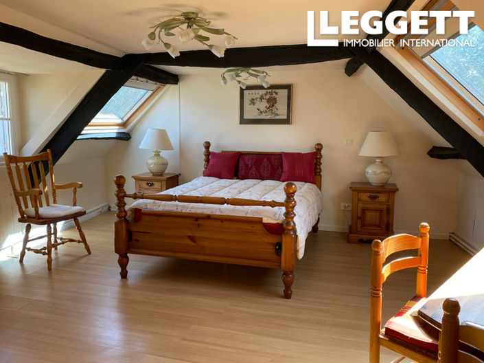 Image No.8-4 Bed House for sale