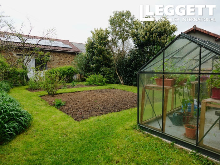 Image No.2-4 Bed House for sale