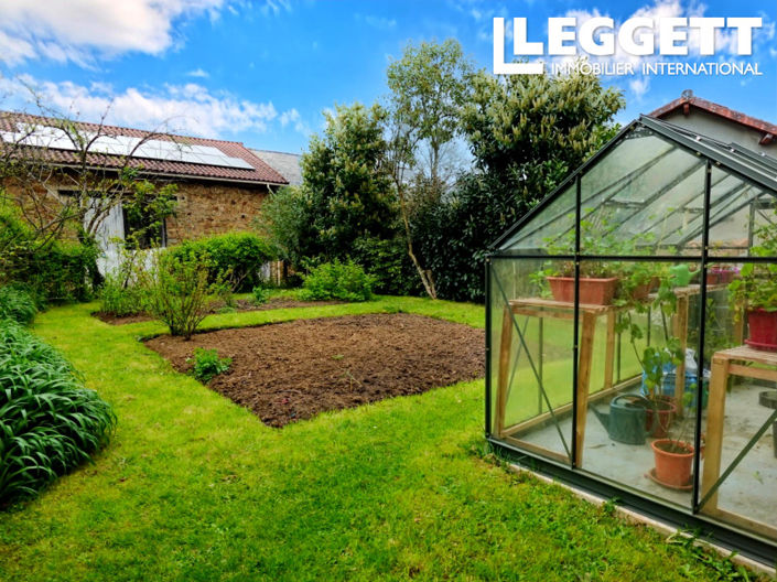 Image No.2-4 Bed House for sale