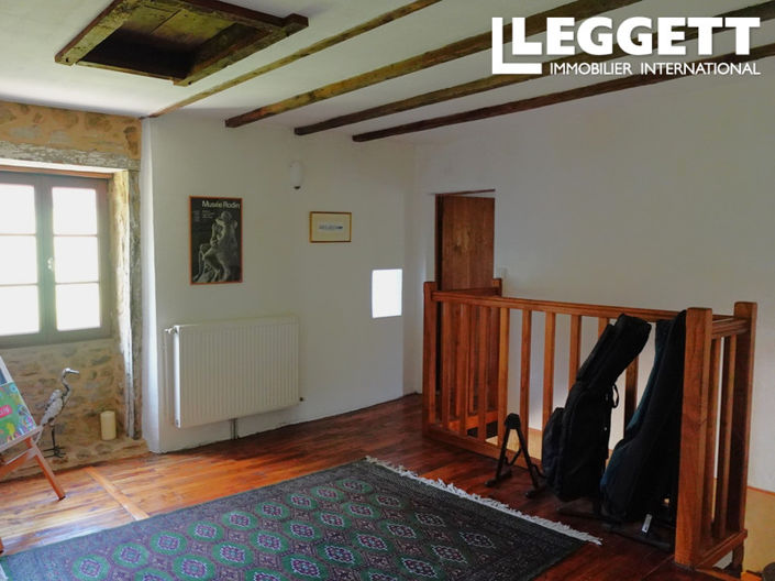 Image No.8-4 Bed House for sale